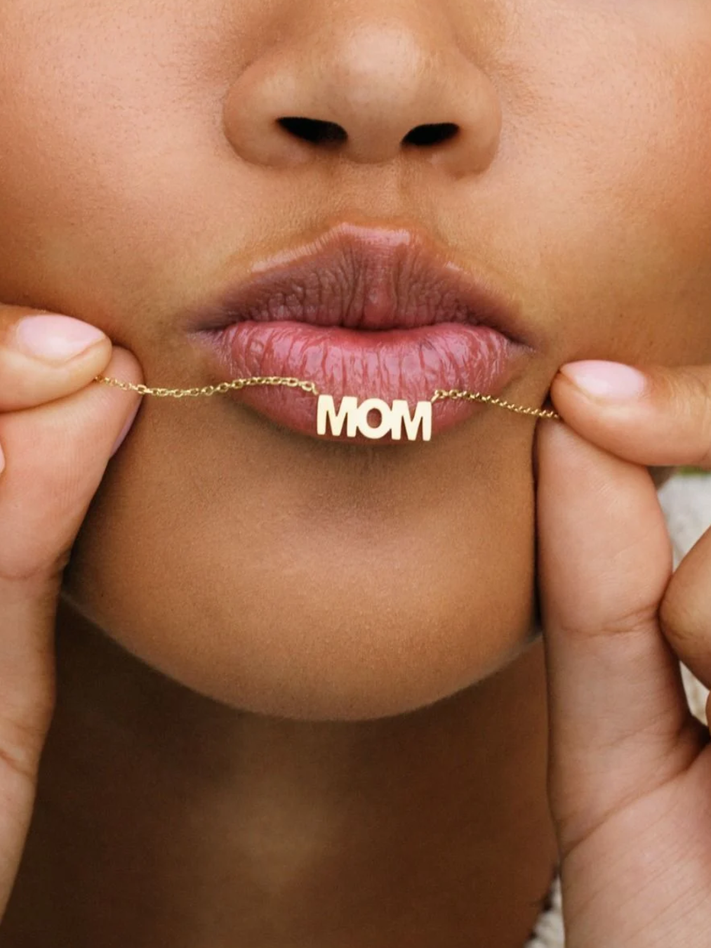 Mom Necklace Gold-Smykke-Edblad-Aandahls