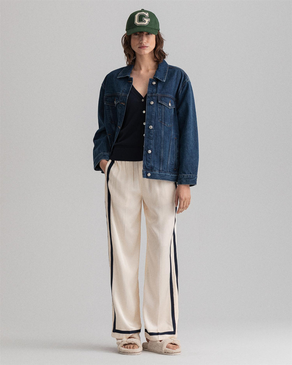 LIGHT COTTON V-CARDIGAN-Cardigan-Gant-Aandahls