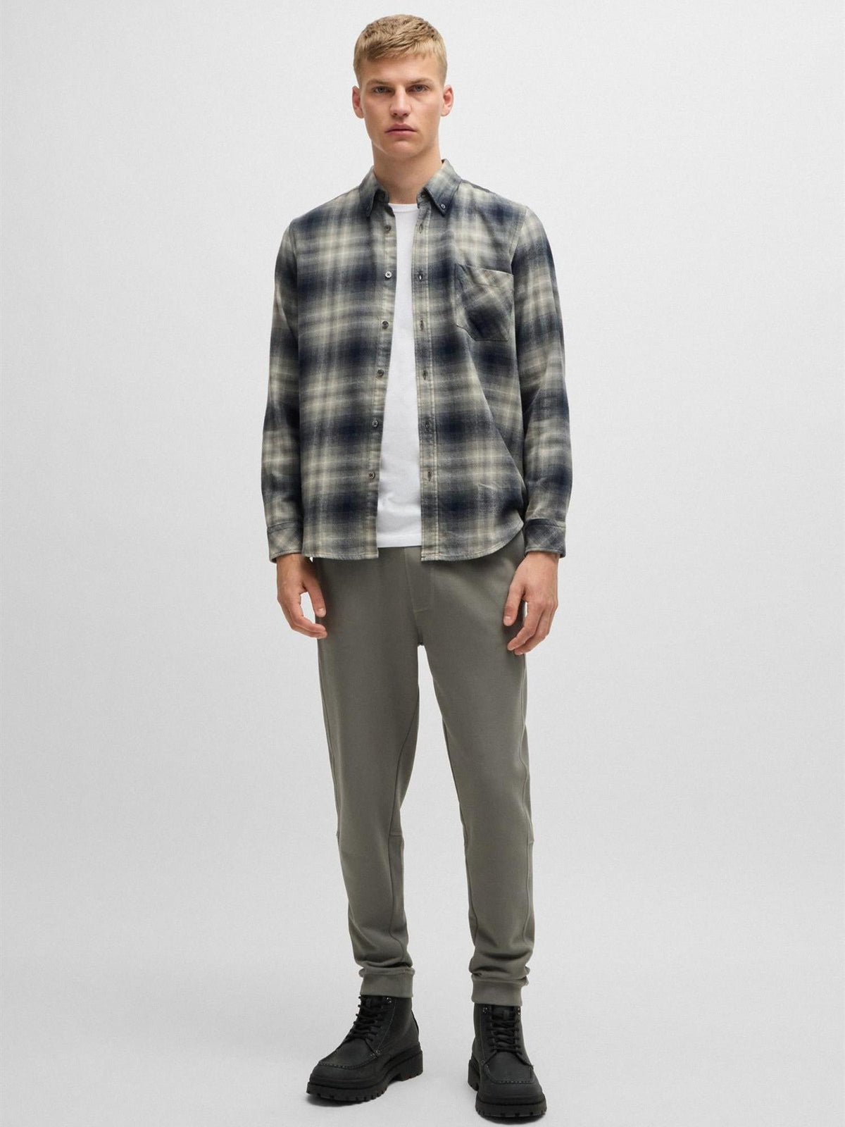 Rickert_M-Skjorte-Hugo Boss-Aandahls