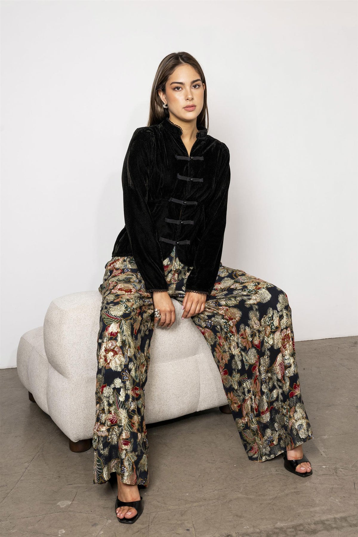 Amora Blouse Velvet Black