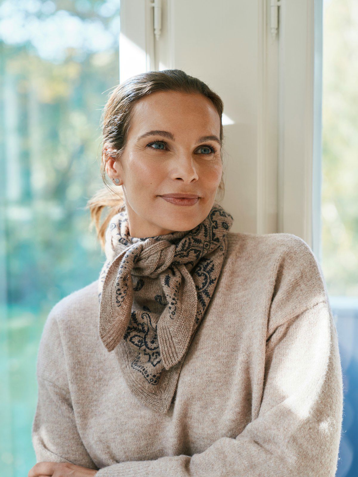 Lolana Paisley Knit Scarf