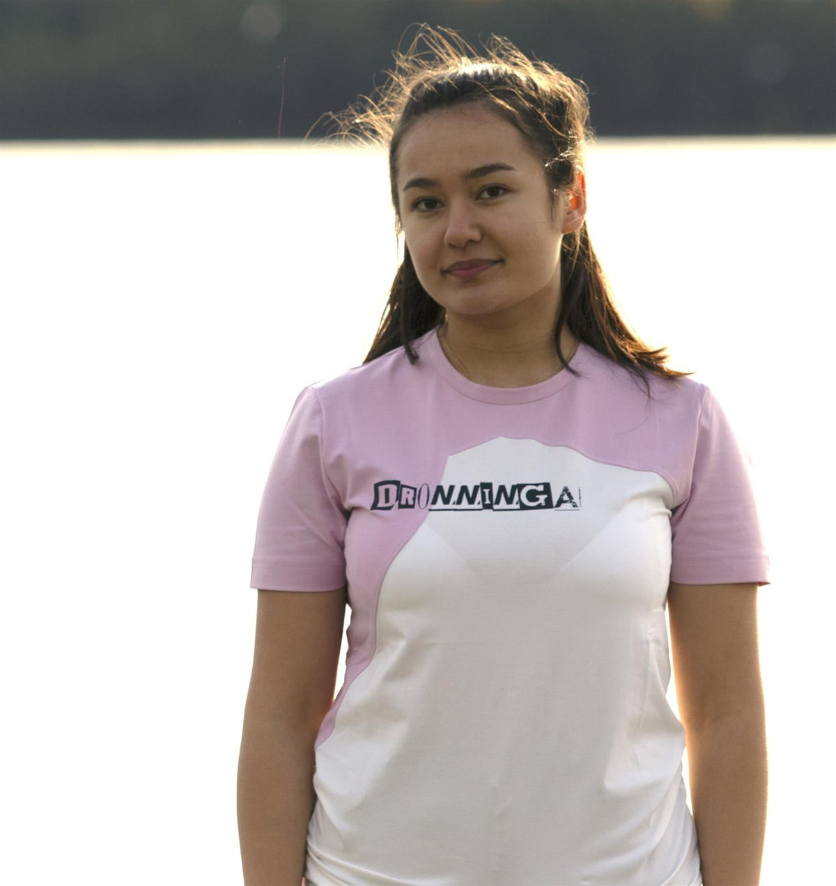 FJELL T-shirt- Dronninga-T-shirts-Trude Nistad-Aandahls